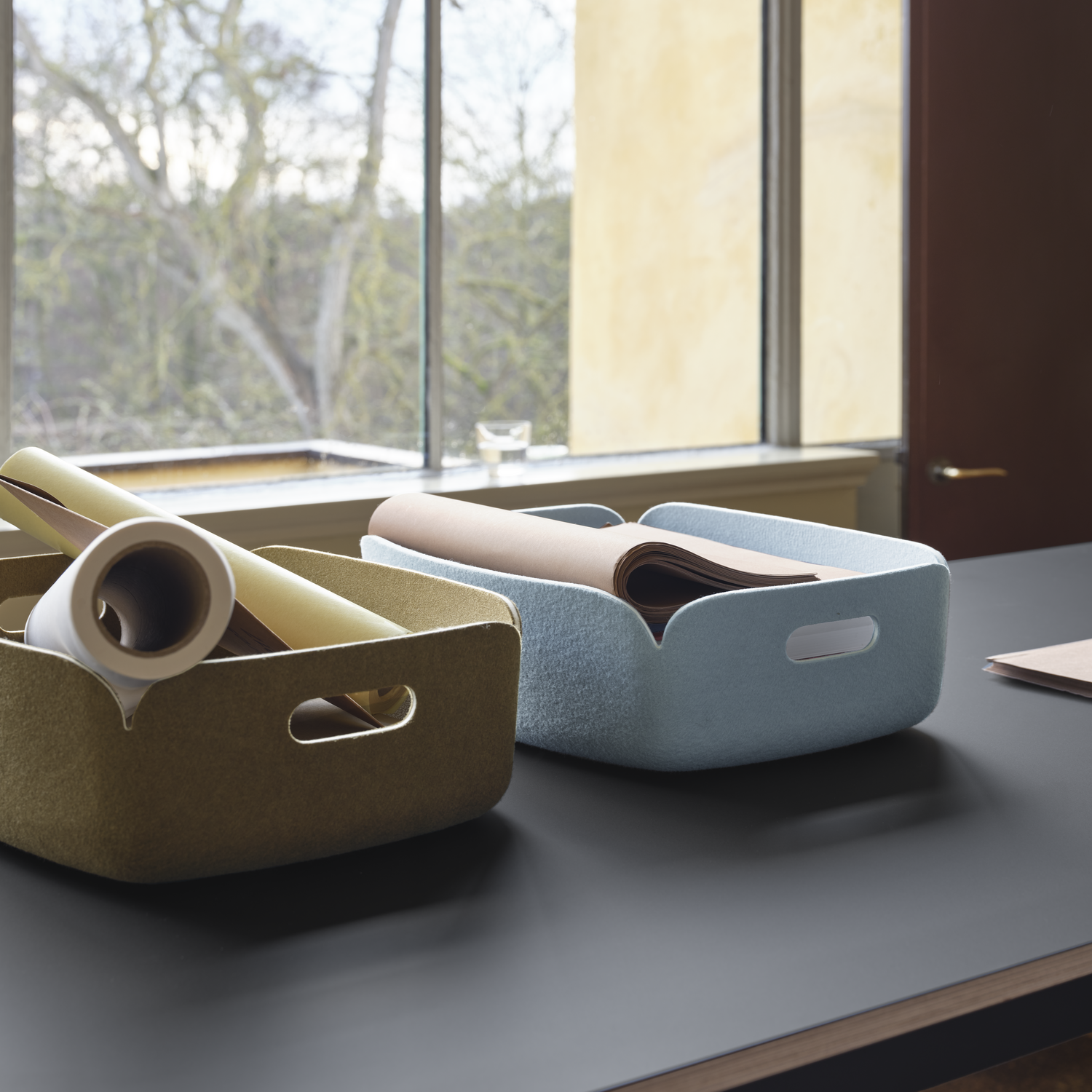 restore-tray-brown-green-muuto